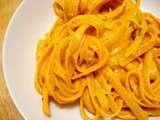 Fettuccine con crema di peperoni rosso