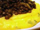 Lentilles au romarin sur polenta crémeuse au parmesan