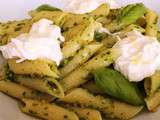 Penne à la burrata et au pesto de roquette citronné