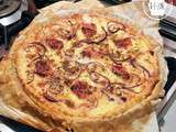 Tarte au chèvre et aux oignons rouges