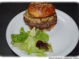 Burgers au foie gras, creme de cepes et oignons caramelises