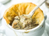 Soupe aux champignons des bois en croûte