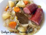 Soupe au chou et saucisses fumees