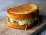 Grilled Cheese prosciutto, cheddar et confit d’oignons