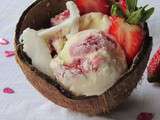 Glace à la fraise et à la noix de coco fraîche {sans sorbetière}