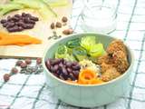 Buddha bowl de légumes, graines et nuggets maison