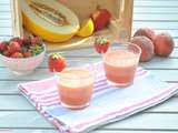 Smoothie melon pêches poivron fraises