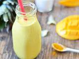 Smoothie Tropical à la Noix de Coco et au Curcuma