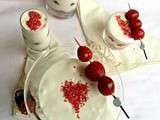 Verrines de mousse au chocolat blanc , cerises