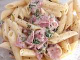 Penne rigate au jambon, lard fumé et crème persillée au parmesan