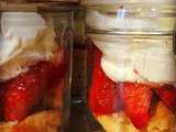 Pots-verrines fraises chantilly