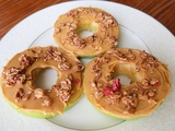 Beignets de pommes au beurre d’arachides et granola