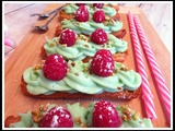 Eclairs à la pistache et à la framboise