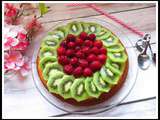 Tarte génoise au kiwi et à la framboise