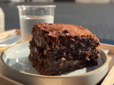 Brownie au sésame noir