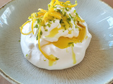 Pavlova au yuzu et shiso