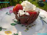 Corbeille chocolat et ses fraises chantilly