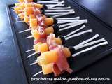 Brochettes melon jambon olives noires