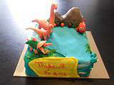 Gateau theme dinosaure