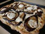 Pizza blanche aux aubergines et au chèvre