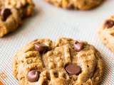 Biscuits aux pépites de chocolat au beurre d'arachide 4 ingrédients