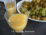 Jus de raisins blancs à l'orange