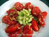 Salade asiatique de concombres et tomates