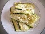 Salade de courgettes au parmesan et aux pignons