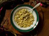 Tortellini de palombe au consommé sauvage