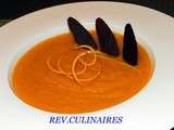 Velouté de carottes ,pétales de tapenade noire