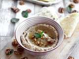 Babaganoush de courgettes aux noix et naans au cumin