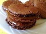 Macarons au chocolat et caramel beurre salé