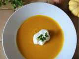 Velouté à la courge butternut, patates douces et lait de coco