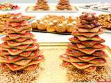 Sapins de Noël en biscuit et décoration de sablés