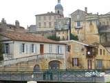 A l'Est de la Gironde, les villages en pierres