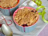 Crumble de rhubarbe, cassis et pomme au sarrasin