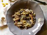 Gnocchetti aux pieds de mouton et champignons de Paris à la crème et vin blanc