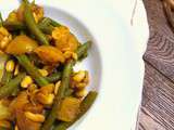 Poêlée de haricots verts et mangue, sauce aux épices et graines de soja