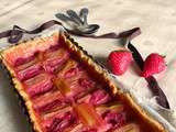 Tarte aux fraises et à la rhubarbe