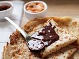 Crêpes au lait ribot, sauce chocolat et compote d’agrumes