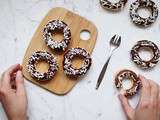 Petits gâteaux de semoule coco-mandarine-chocolat façon donuts