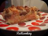 Clafoutis aux cerises sur lit de biscuits roses