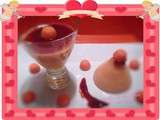 Pana cotta aux fraises tagada et coulis de fruits rouges