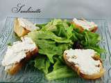 Salade aux toasts de brandade et olives