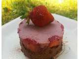 Gateau cru aux fraises sans gluten sans lait sans oeuf sans fruits a coque