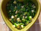 Salade de tomate verte, poivron vert et bleu de vache