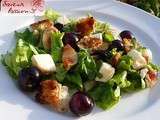 Salade de vendanges aux deux raisins, figues et chèvre frais