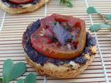 Tartelette fine au miso, tomate Noire de Crimée et shiso pourpre