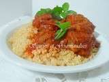 Boulettes de viande à l'origan frais et parmesan, quinoa et sauce tomate.  Beef, oregano and tomato meatballs with quinoa