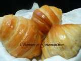 Croissants Moelleux au Babeurre.   Buttermilk Rolls